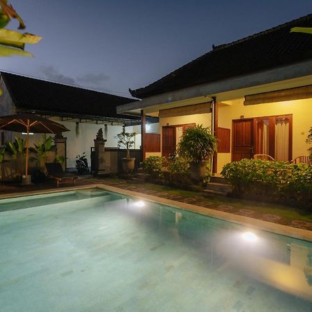 Bubu Canggu Guesthouse Exteriör bild