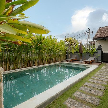Bubu Canggu Guesthouse Exteriör bild