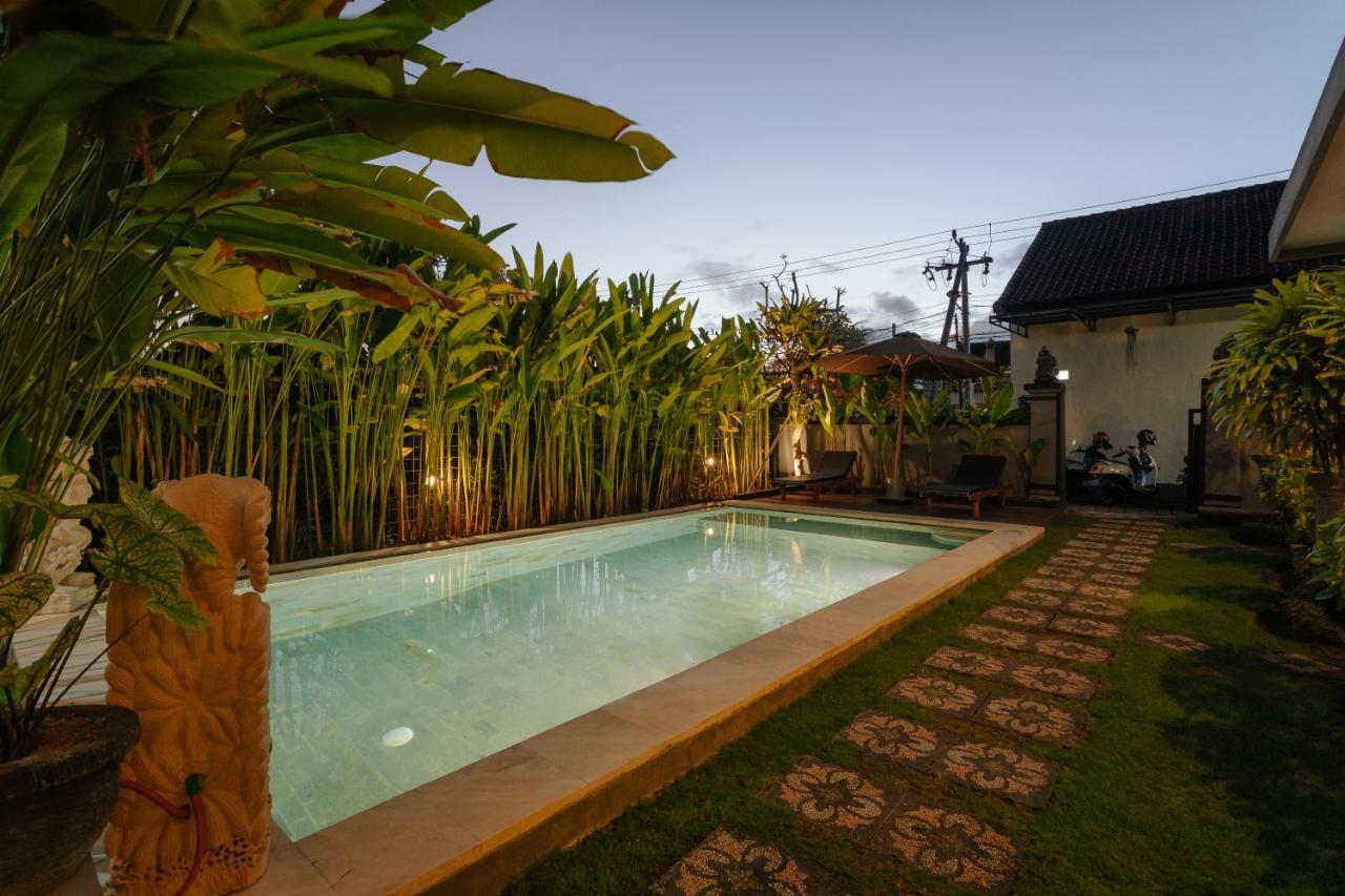 Bubu Canggu Guesthouse Exteriör bild