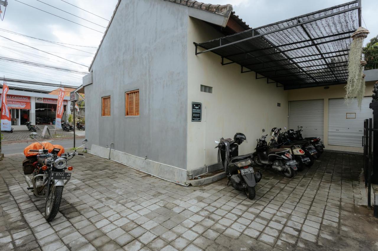 Bubu Canggu Guesthouse Exteriör bild