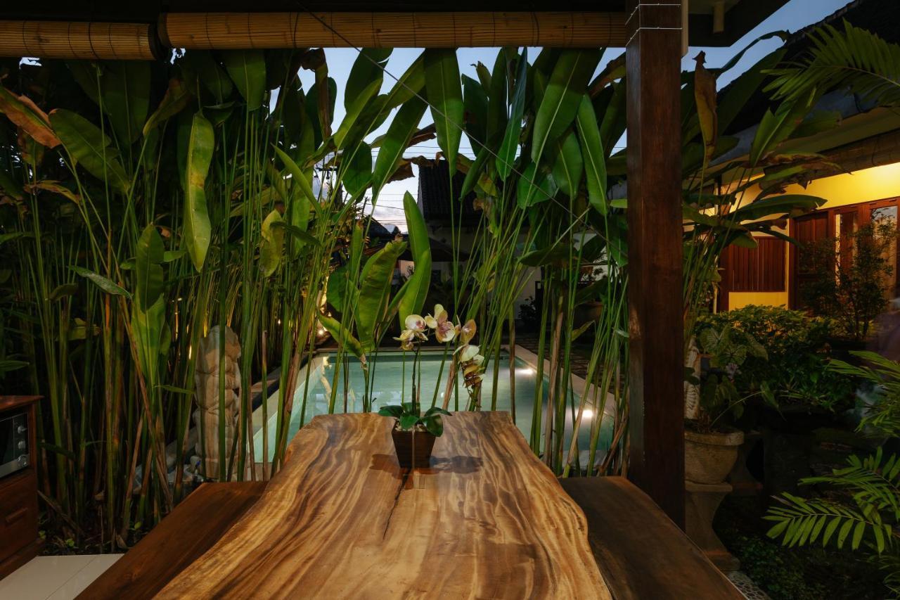 Bubu Canggu Guesthouse Exteriör bild