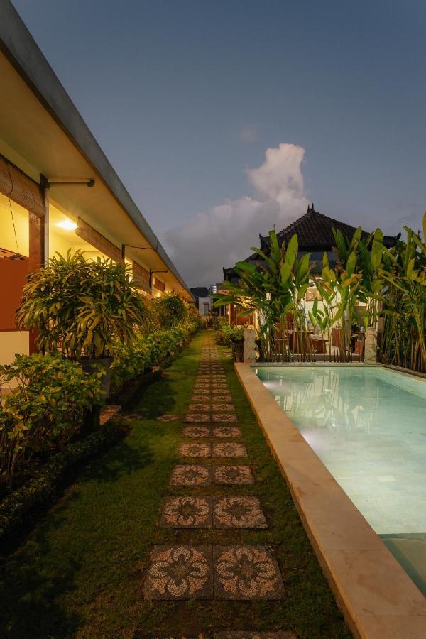 Bubu Canggu Guesthouse Exteriör bild